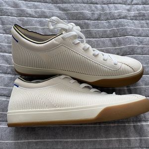 Rothy’s “The Lace Up” sneaker in Vanilla size 8. Have never been worn.